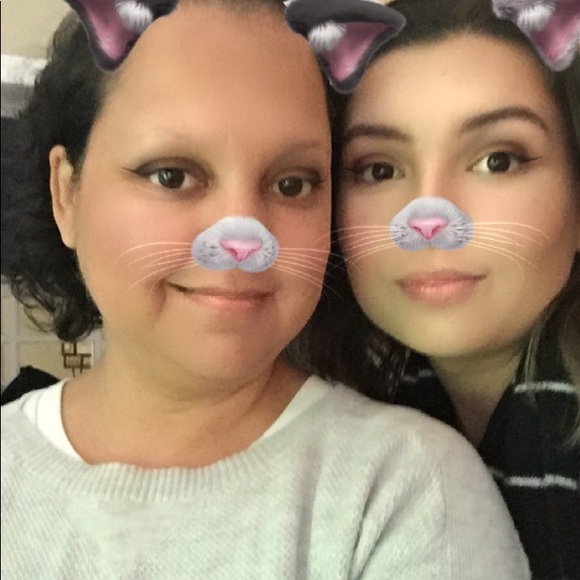 Meet your Poshers, Tanya & Kenzie - Picture 2 of 2